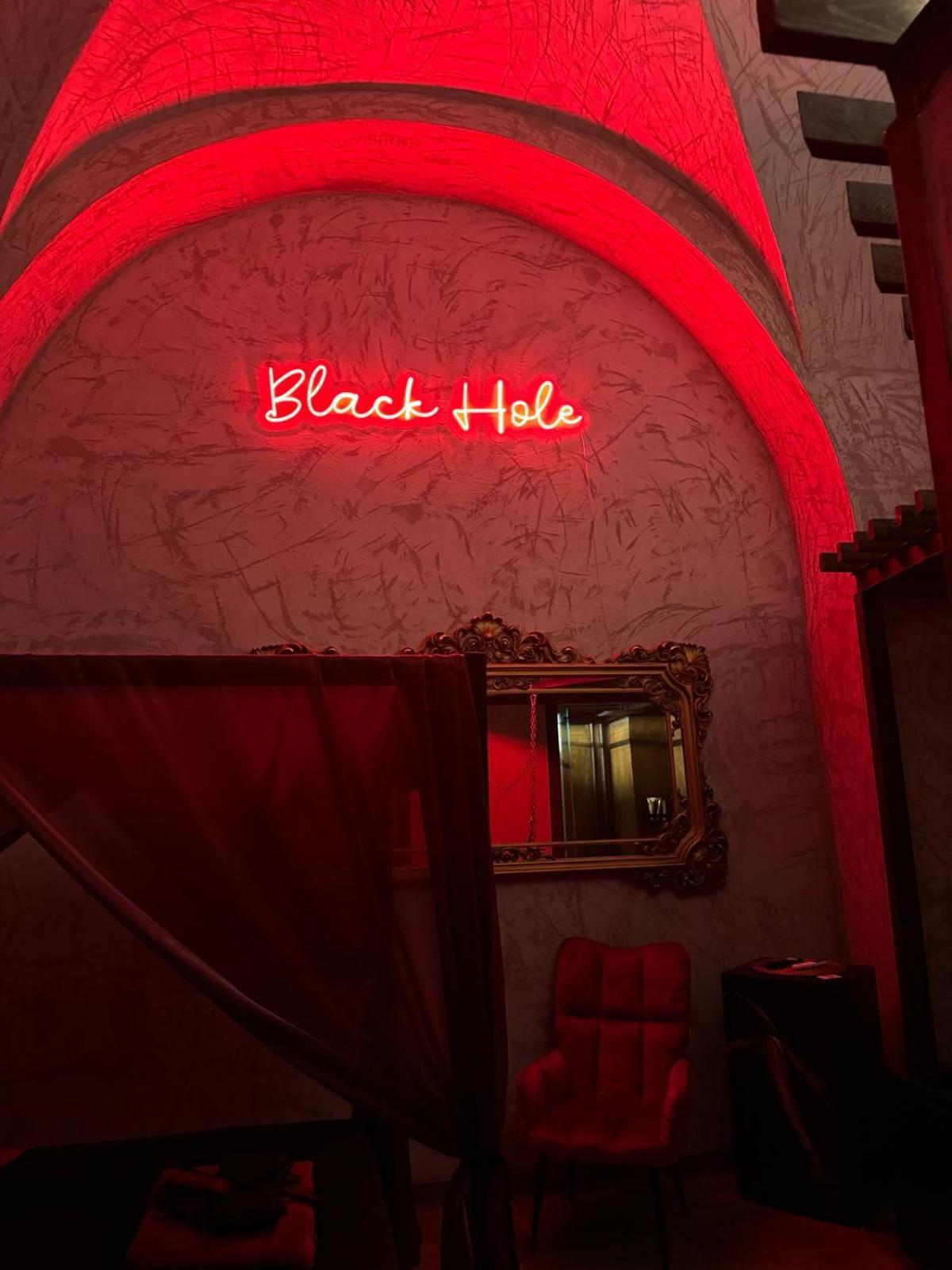 Black Hole * Catania